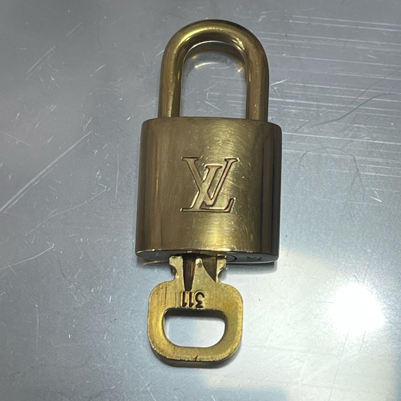 Authentic LV lock and key #311 - Picture 1 of 5